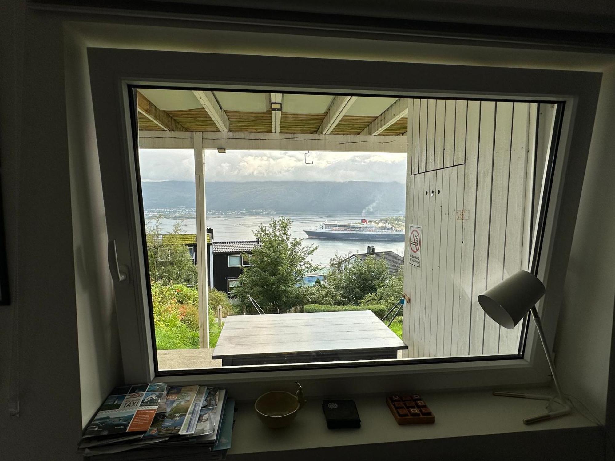 Great Place With View To The Mountains And Fjord Ålesund Dış mekan fotoğraf